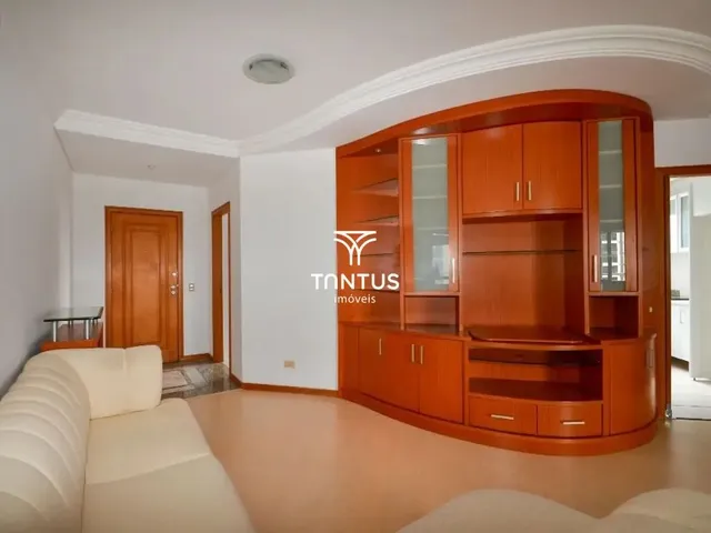 Apartamento 3 quartos e 4 banheiros, para alugar, no bairro Cristo Rei em Curitiba