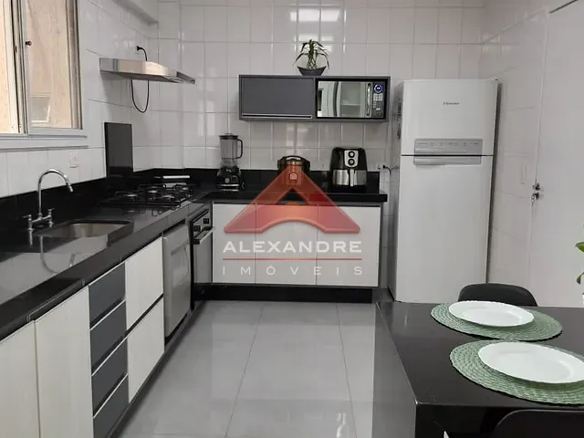 Apartamento com 142m² 3 quartos e 1 banheiro, à venda, no bairro Jardim das Indústrias em São José dos Campos