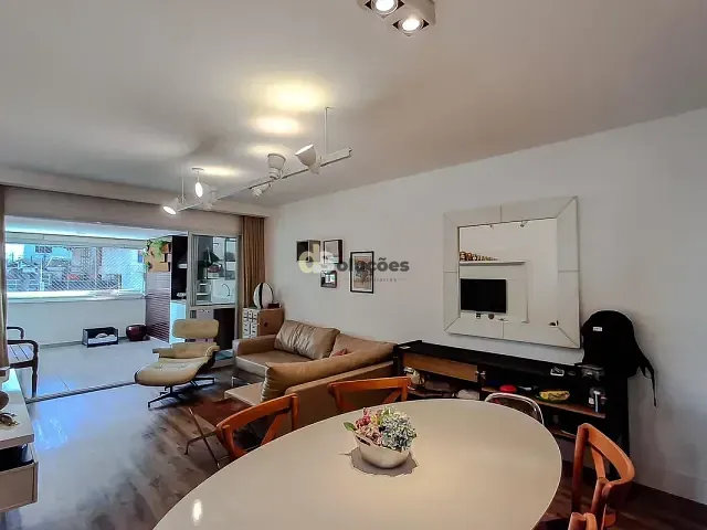Apartamento 3 quartos e 2 banheiros, à venda, no bairro Aclimação em São Paulo