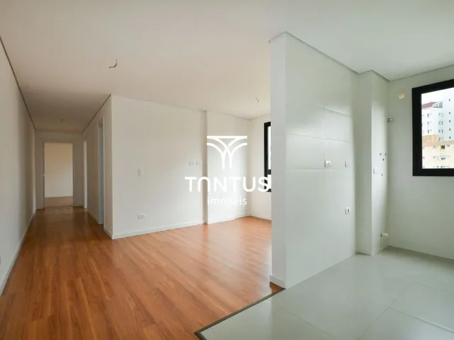 Apartamento 2 quartos e 2 banheiros, à venda, no bairro Água Verde em Curitiba