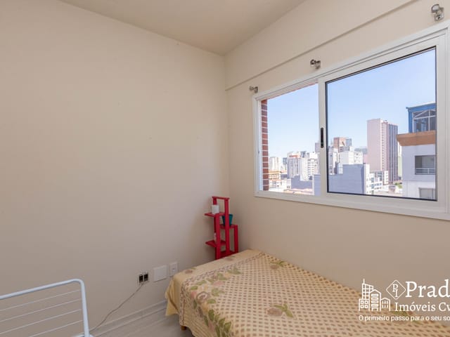 Apartamento 2 quartos e 1 banheiro, à venda, no bairro Centro em Curitiba