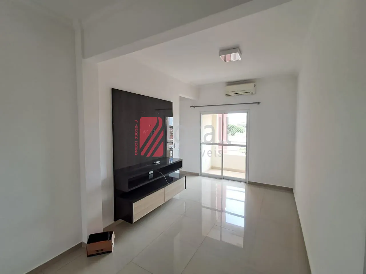 Apartamento com 3 quartos à venda, 90m² — foto 1 de 9