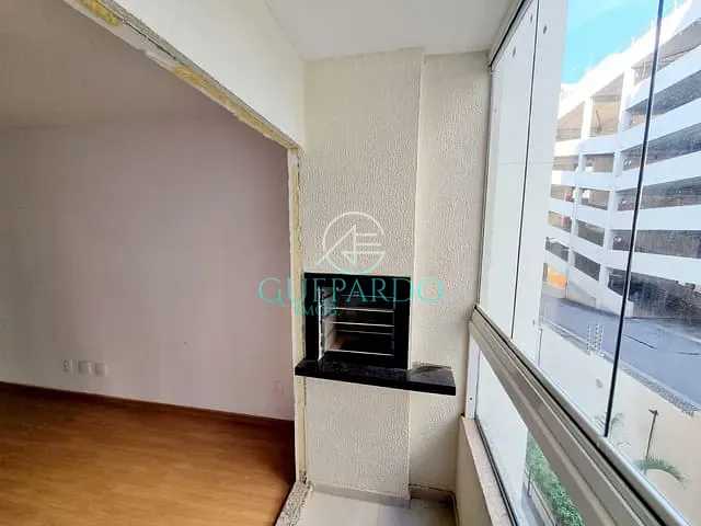 Apartamento com 55m² 2 quartos e 1 banheiro, para alugar, no bairro Gleba Fazenda Palhano em Londrina
