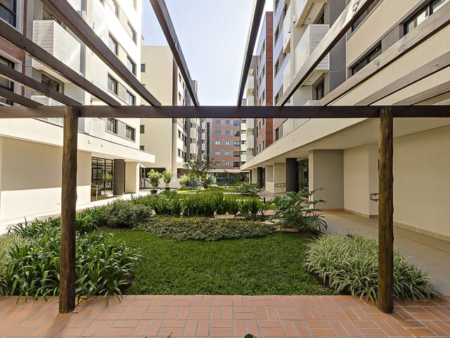 Apartamento 3 quartos e 2 banheiros, à venda, no bairro Santo Inácio em Curitiba