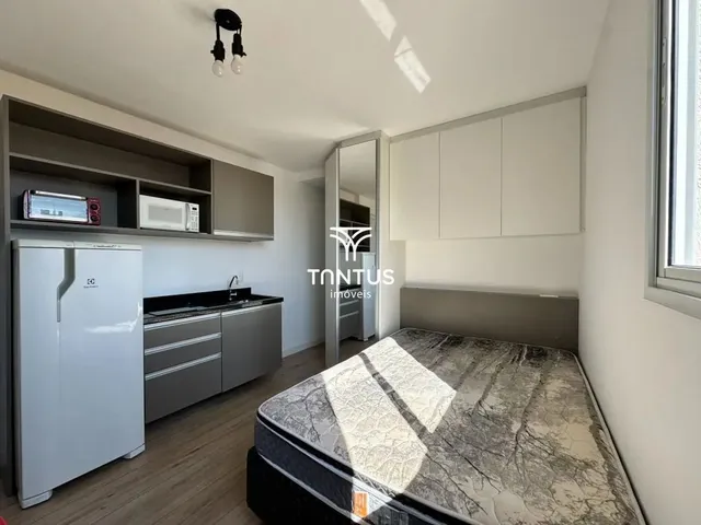 Apartamento 1 quarto e 1 banheiro, para alugar, no bairro Rebouças em Curitiba