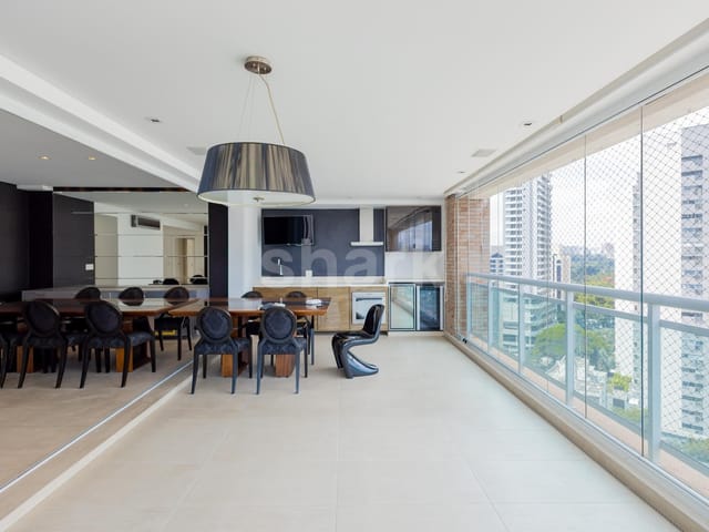 Apartamento 3 quartos e 5 banheiros, para alugar, no bairro Itaim Bibi em São Paulo