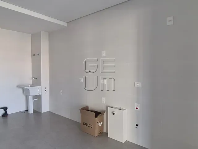 Apartamento com 182m² 3 quartos e 2 banheiros, à venda, no bairro Guanabara em Londrina