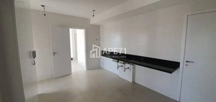 Apartamento à venda com 3 quartos, 200m² - Foto 5