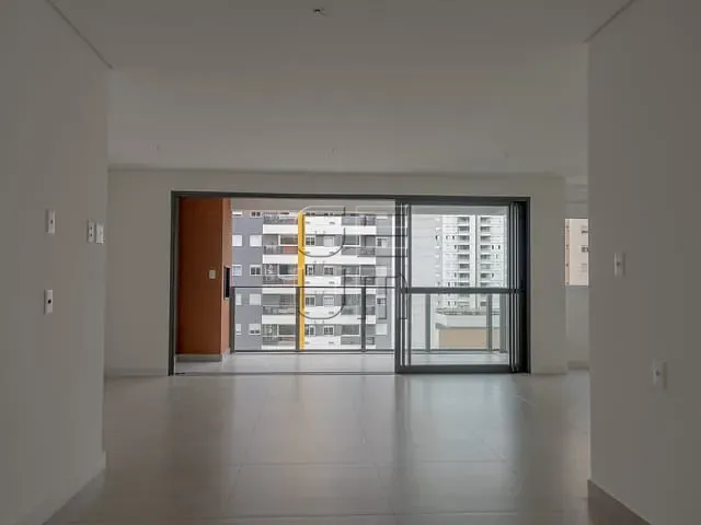 Apartamento com 213m² 2 quartos e 3 banheiros, à venda, no bairro Gleba Fazenda Palhano em Londrina