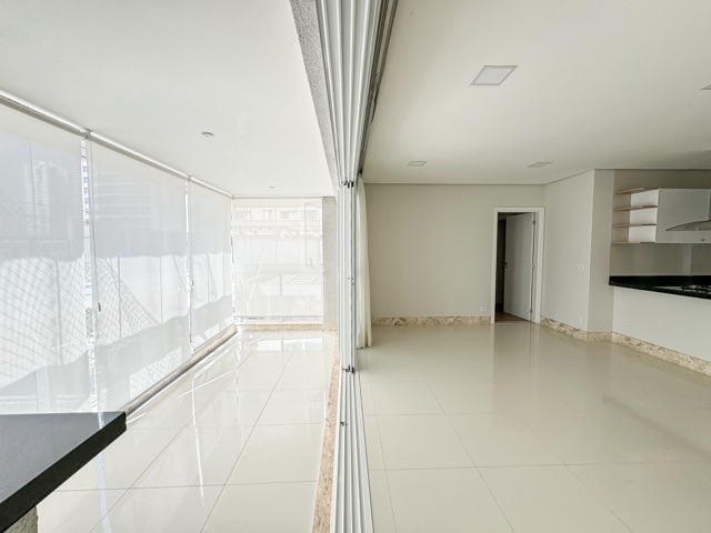 Apartamento com 212m² 3 quartos e 2 banheiros, à venda, no bairro Gleba Palhano em Londrina