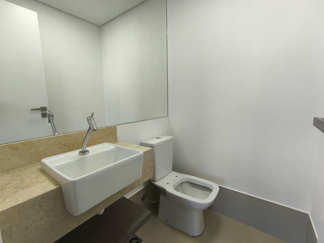 Apartamento 3 quartos e 4 banheiros, para alugar, no bairro Gleba Fazenda Palhano em Londrina
