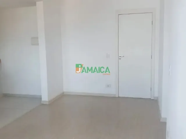Apartamento 2 quartos e 1 banheiro, à venda, no bairro Cajuru em Curitiba
