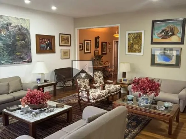 Apartamento com 250m² 3 quartos e 2 banheiros, à venda, no bairro Copacabana em Rio de Janeiro