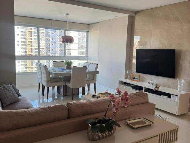 Apartamento com 205m² 3 quartos e 1 banheiro, à venda, no bairro Gleba Palhano em Londrina