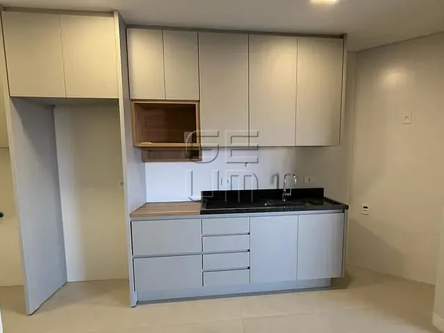 Apartamento 3 quartos e 2 banheiros, à venda, no bairro Centro em Londrina
