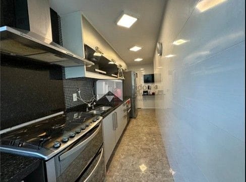 Apartamento à venda com 3 quartos, 115m² - Foto 1