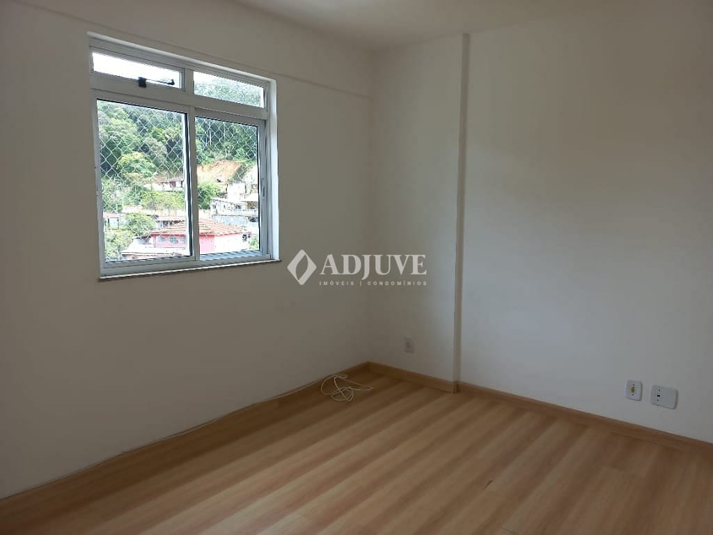 Apartamento à venda com 2 quartos, 74m² - Foto 4