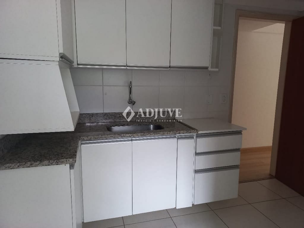 Apartamento à venda com 2 quartos, 74m² - Foto 11