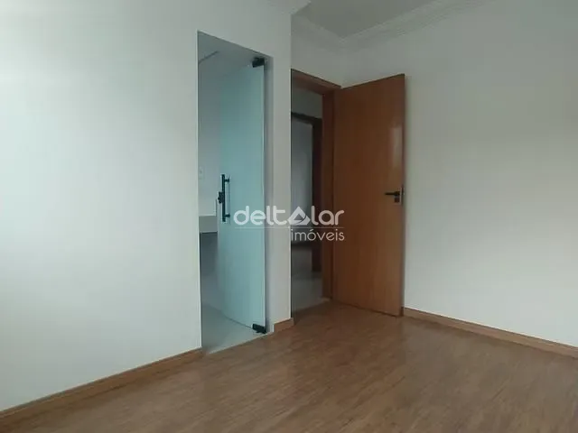 Apartamento com 105m² 3 quartos e 2 banheiros, à venda, no bairro Santa Mônica em Belo Horizonte