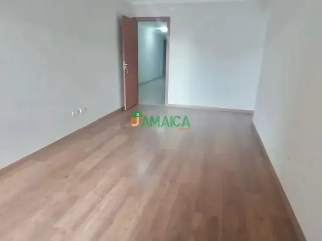 Apartamento 2 quartos e 1 banheiro, para alugar, no bairro ATUBA em Curitiba
