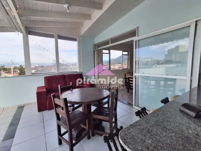 Apartamento com 10m² 2 quartos e 1 banheiro, para alugar, no bairro Centro em Caraguatatuba