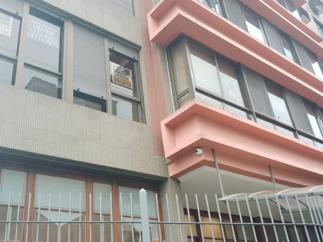 Foto do Apartamento - Apartamento à venda, Centro, Pelotas, RS, com 4 dormitórios (1 suíte), 3 salas, 4 vagas, 250 m² de área útil, elevador privativo, sacada com Skin Glass | UP Imóveis