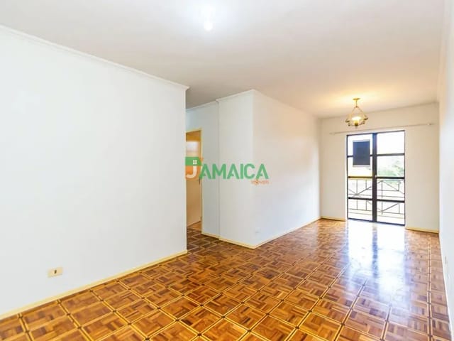 Apartamento com 93m² 3 quartos e 2 banheiros, para alugar, no bairro Uberaba em Curitiba