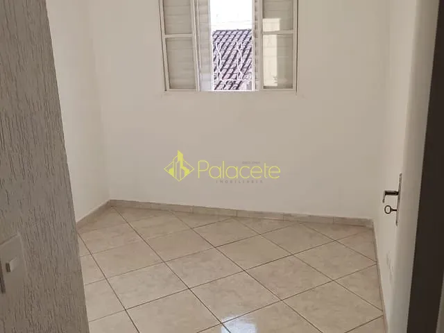 Apartamento com 68m² 3 quartos e 1 banheiro, à venda, no bairro Piracangaguá (Jardim dos Pássaros) em Taubaté