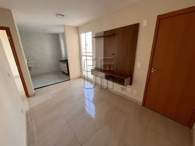 Apartamento 2 quartos e 1 banheiro, à venda, no bairro Armindo Guazzi em Londrina