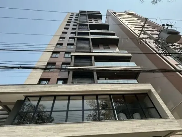 Apartamento 1 quarto e 1 banheiro, para alugar, no bairro Centro em Curitiba