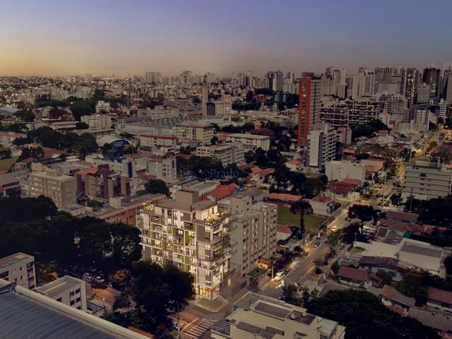 Apartamento 2 quartos e 2 banheiros, à venda, no bairro Água Verde em Curitiba