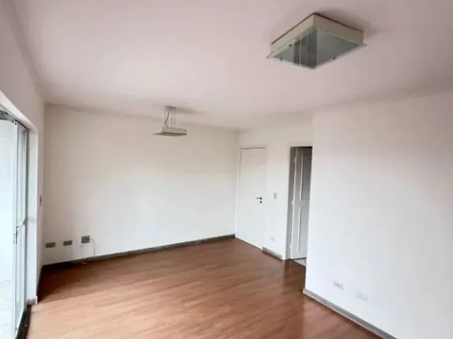 Apartamento 3 quartos e 2 banheiros, para alugar, no bairro Alto da Glória em Curitiba