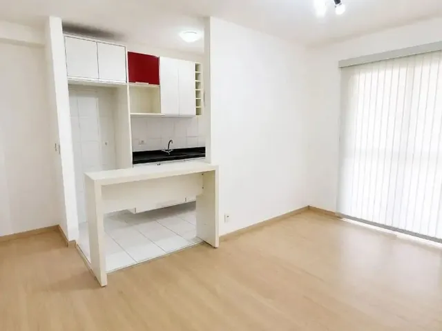 Apartamento 2 quartos e 1 banheiro, para alugar, no bairro Tingui em Curitiba