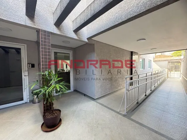 Apartamento 2 quartos e 2 banheiros, para alugar, no bairro Portão em Curitiba