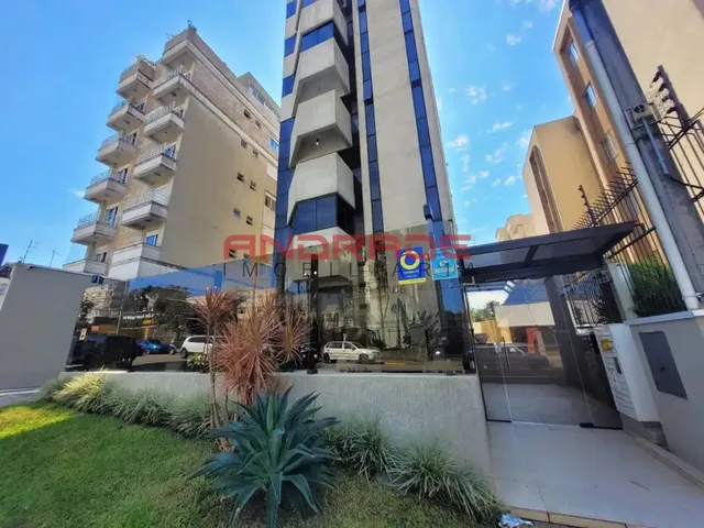 Apartamento 3 quartos e 4 banheiros, para alugar, no bairro Água Verde em Curitiba