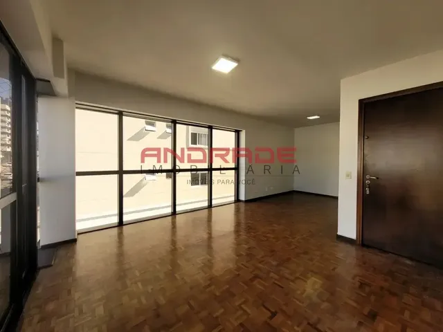 Apartamento 3 quartos e 4 banheiros, para alugar, no bairro Água Verde em Curitiba