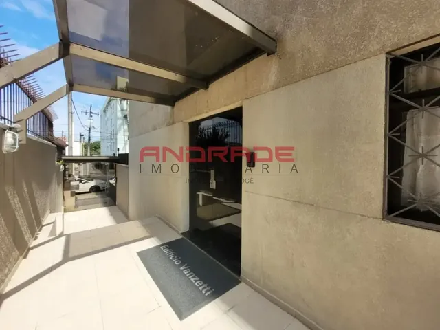 Apartamento 3 quartos e 4 banheiros, para alugar, no bairro Água Verde em Curitiba