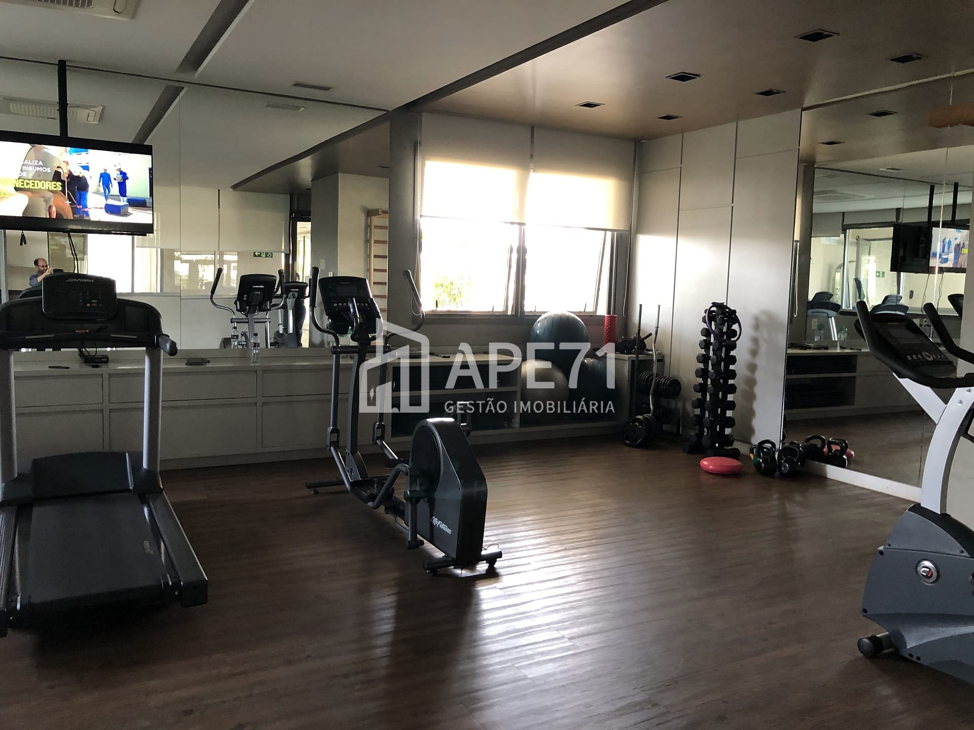 Apartamento à venda com 3 quartos, 135m² - Foto 43