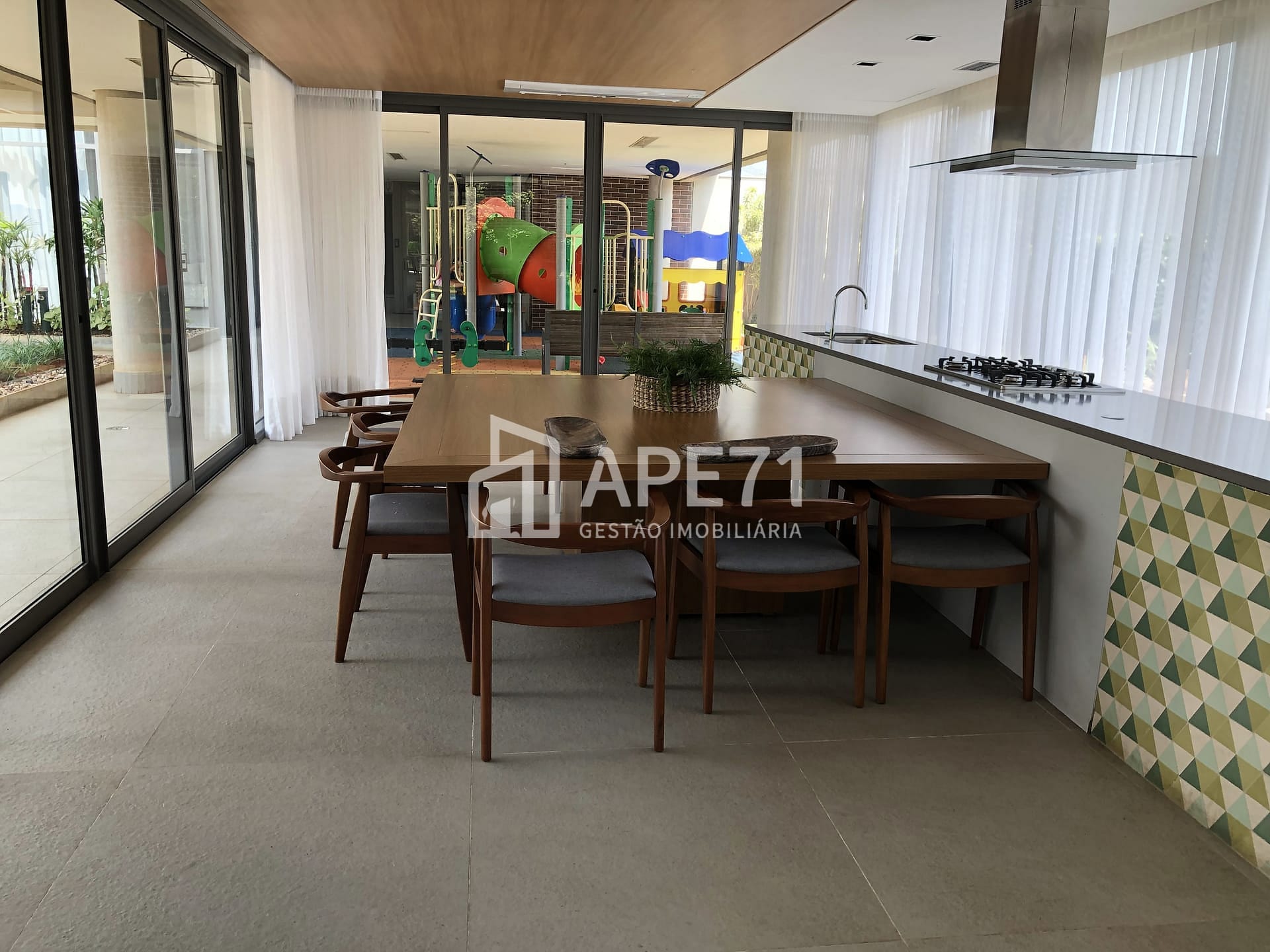 Apartamento à venda com 3 quartos, 135m² - Foto 49