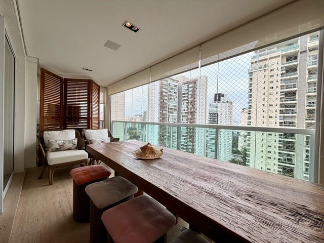 Apartamento 3 quartos e 5 banheiros, à venda, no bairro Campo Belo em São Paulo
