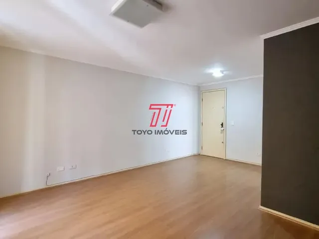Apartamento 2 quartos e 2 banheiros, para alugar, no bairro Portão em Curitiba