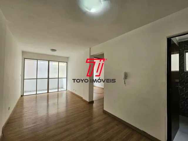Apartamento 2 quartos e 2 banheiros, para alugar, no bairro Portão em Curitiba