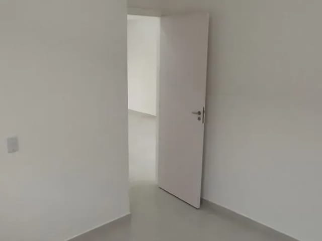 Apartamento 2 quartos e 1 banheiro, à venda, no bairro Jardim Jaraguá em Taubaté