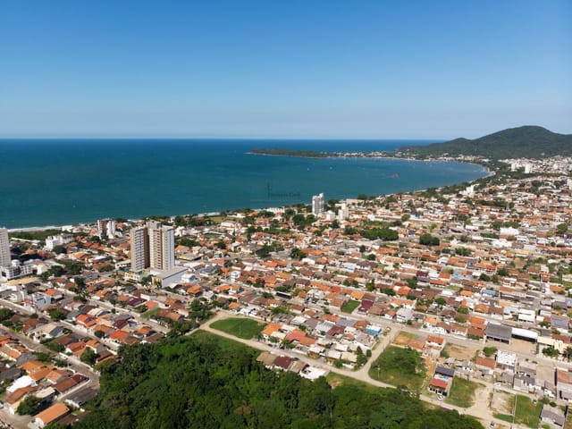 Apartamento com 145m² 2 quartos e 2 banheiros, à venda, no bairro Centro em Penha