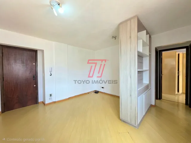 Apartamento 2 quartos e 1 banheiro, à venda, no bairro Novo Mundo em Curitiba