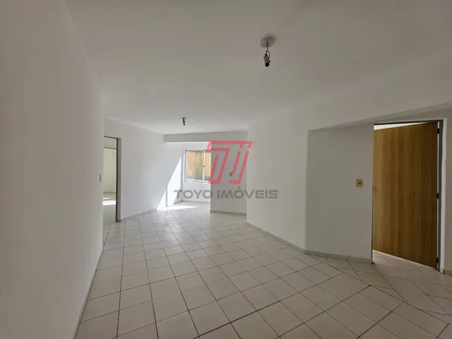Apartamento 3 quartos e 1 banheiro, para alugar, no bairro Portão em Curitiba