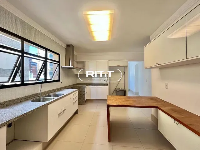 Apartamento com 331m² 5 quartos e 6 banheiros, à venda, no bairro Cambuí em Campinas