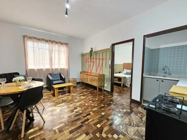 Apartamento 1 quarto e 1 banheiro, para alugar, no bairro Centro em Curitiba