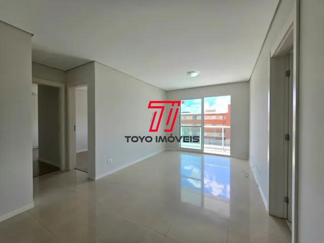 Apartamento 2 quartos e 2 banheiros, para alugar, no bairro Água Verde em Curitiba
