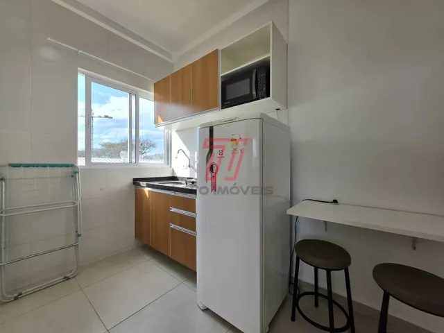 Apartamento 1 quarto e 1 banheiro, para alugar, no bairro Rebouças em Curitiba